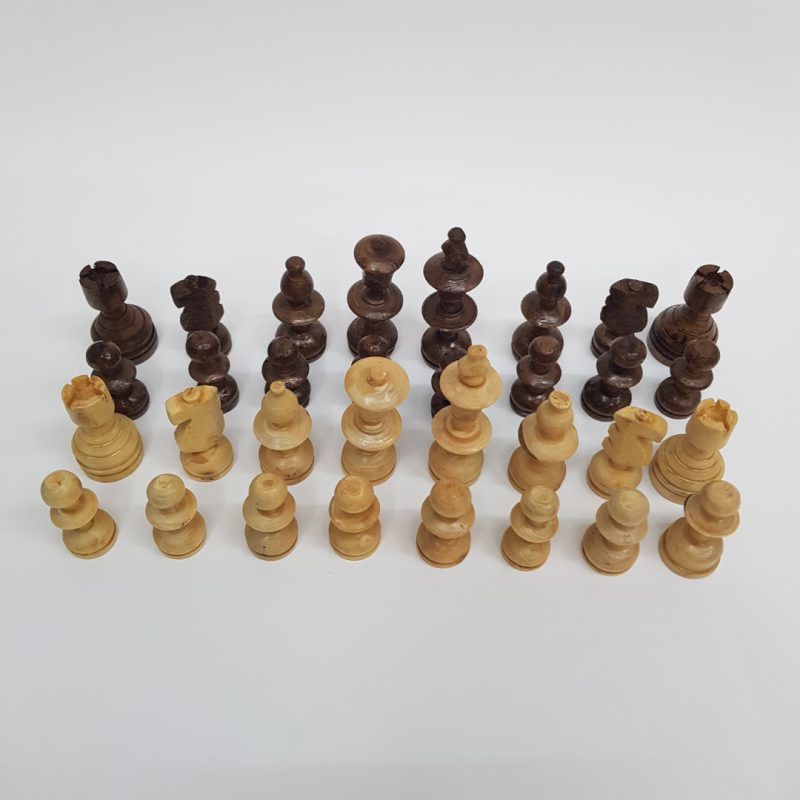 مهره شطرنج چوبی خراطی شده